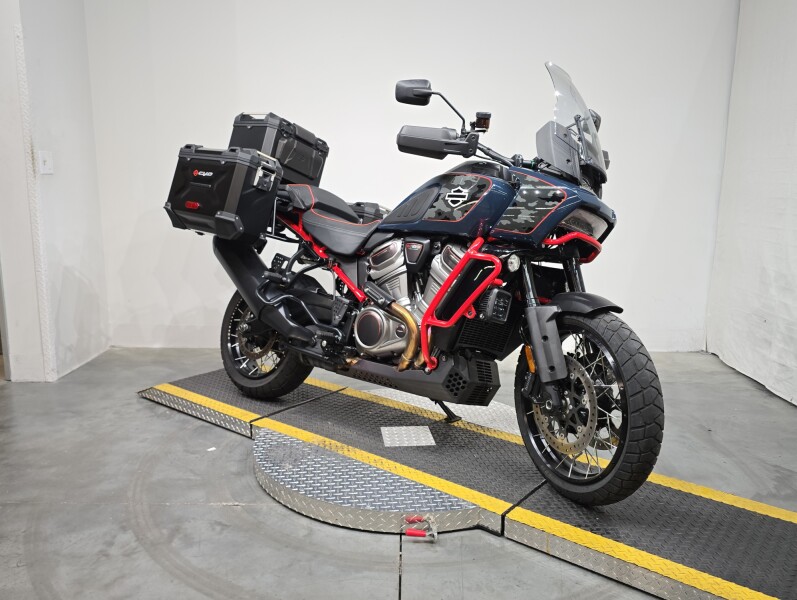RA1250SE 2025 CVO™ Pan America®