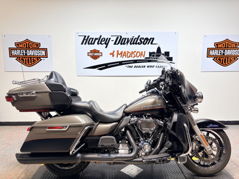 2019 FLHTK Harley-Davidson® Ultra Limited Industrial Gray Denim/Black Denim