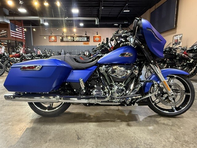 2026 Harley-Davidson® Street Glide® Aurora Blue Denim Chrome Trim