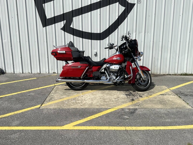 2023 Harley-Davidson® Ultra Limited Redline Red