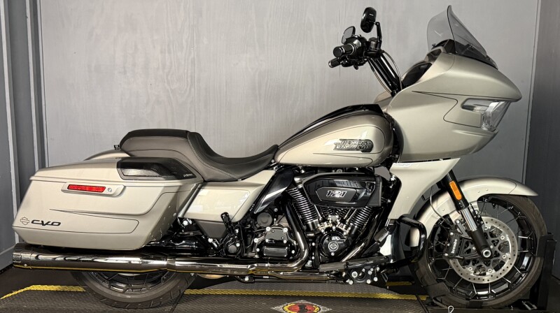 2023 Harley-Davidson CVO™ Road Glide  FLTRXSE  DARK PLATINUM