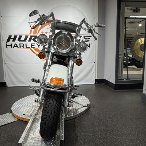 2003 Harley-Davidson® Heritage Softail® Classic FLSTC thumb 1