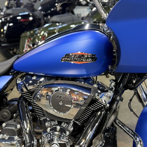 2026 Harley-Davidson® Road Glide™ Aurora Blue Denim Chrome Trim thumb 0