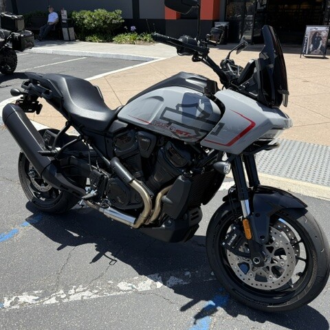 RA1250ST 2025 Pan America® 1250 ST thumb 2
