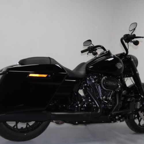 2024 Harley-Davidson® Road King™ Special Vivid Black thumb 3