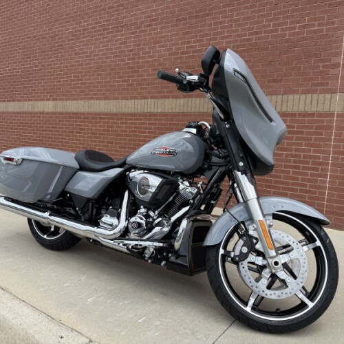 2026 Harley-Davidson® Street Glide® Dark Billiard Gray thumb 3