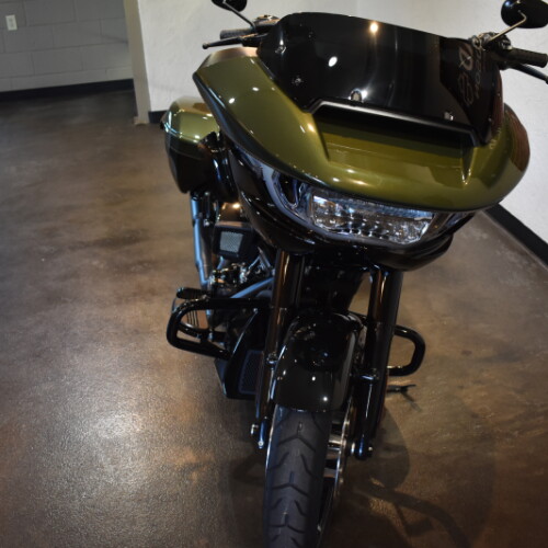 2026 Harley-Davidson® Road Glide® Olive Steel Metallic / Vivid Black Black Trim thumb 2