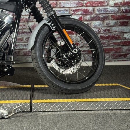 FXBB 2026 Street Bob® thumb 1