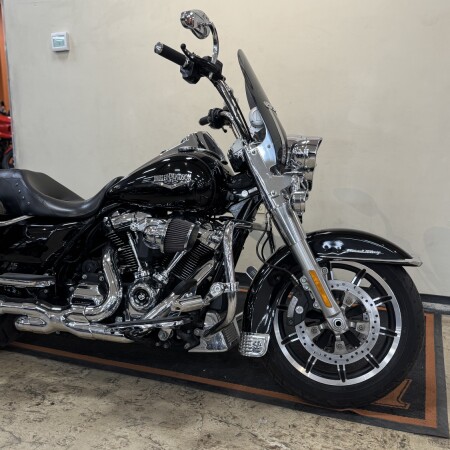 FLHR 2017 Road King® thumb 2