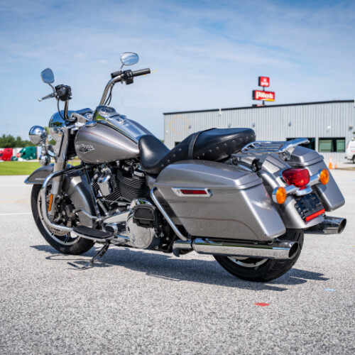 2017 Harley-Davidson® Road King® FLHR thumb 0
