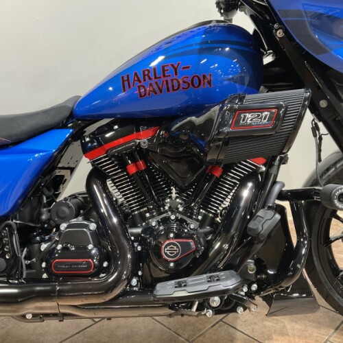 2026 Harley-Davidson® CVO Street Glide ST Electric Coast FLHXSTSE thumb 3
