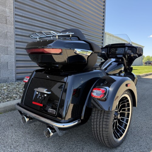 2026 Harley-Davidson® Street Glide 3 Limited FLHLT thumb 2