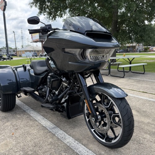 2026 Harley-Davidson® Road Glide 3 | New Three-Wheel Touring Motorcycle thumb 3