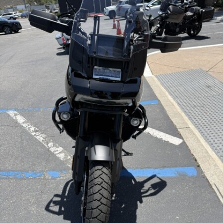2026 Harley-Davidson® Pan America® 1250 Special Vivid Black Black Laced Wheels thumb 1