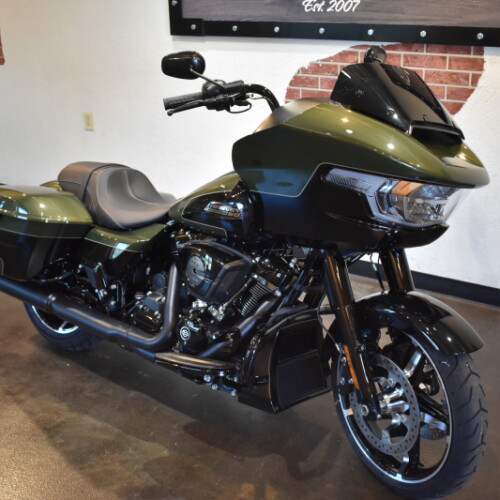 2026 Harley-Davidson® Road Glide® Olive Steel Metallic / Vivid Black Black Trim thumb 3