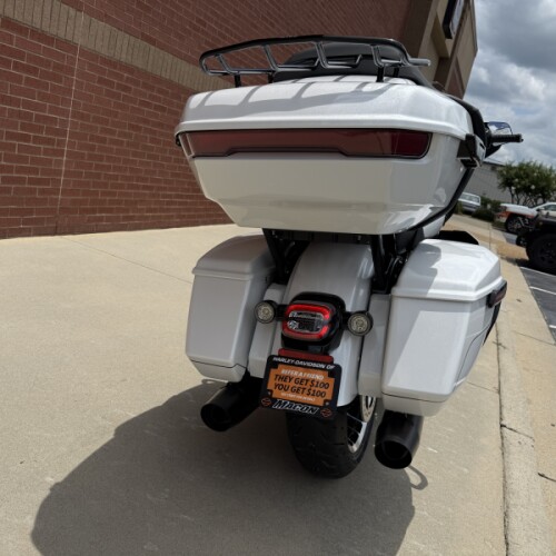 2026 Harley-Davidson® Street Glide Limited White Onyx Pearl Black Trim thumb 1