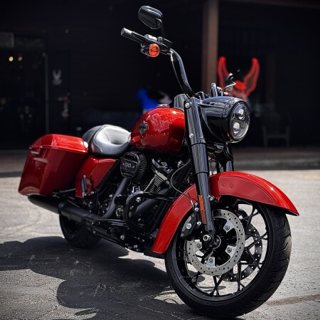 2025 Harley-Davidson® Road King® Special Whiskey Fire thumb 2
