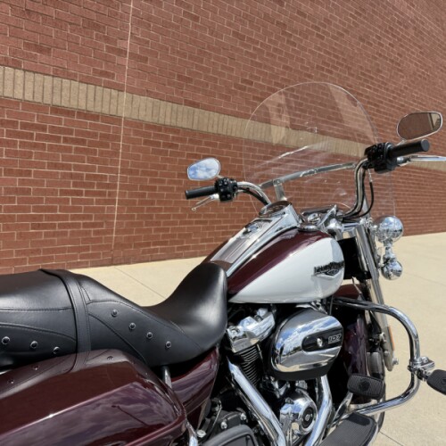 2021 Harley-Davidson® Road King® Midnight Crimson & Stone Washed White Pearl thumb 0