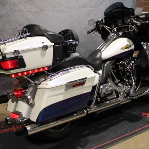 2010 Harley-Davidson® Electra Glide® Ultra Limited Two-Tone White Ice Pearl/Black Ice Pearl FLHTK thumb 0