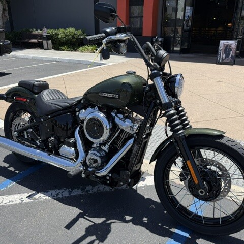 2026 Harley-Davidson® Street Bob® thumb 3