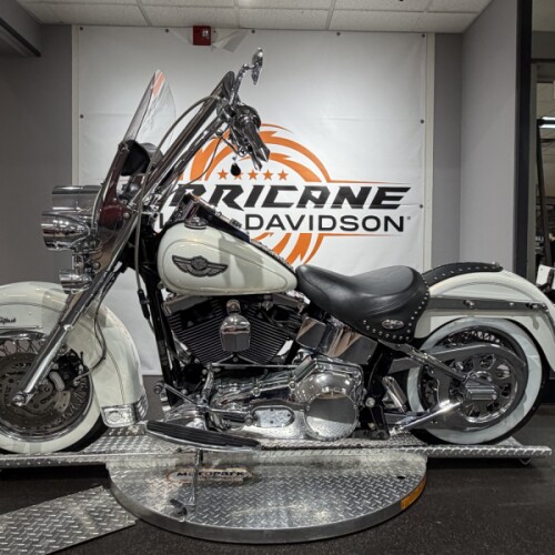 2003 Harley-Davidson® Heritage Softail® Classic FLSTC thumb 0