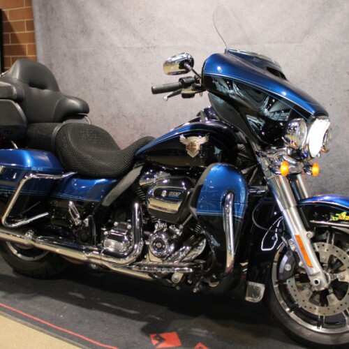 2018 Harley-Davidson® Ultra Limited LGNDBLUSNGL/BLK FLHTKANV thumb 2