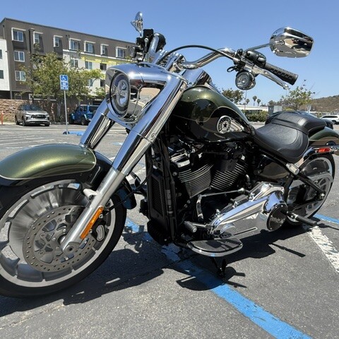 2026 Harley-Davidson® Fat Boy® Olive Steel Metallic / Vivid Black Chrome Trim thumb 1