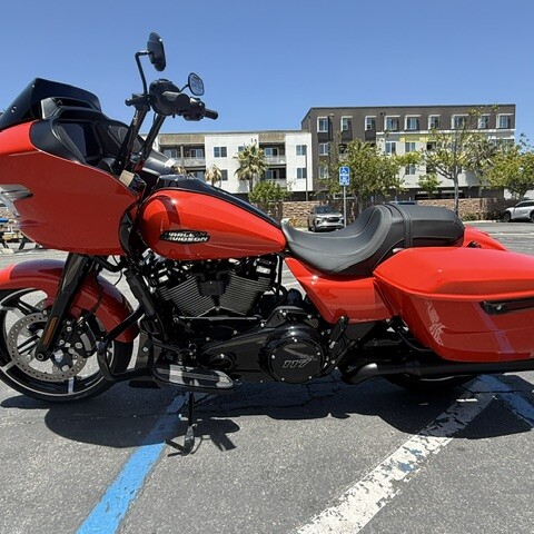 2026 Harley-Davidson® Road Glide™ Blood Orange Black Trim thumb 0