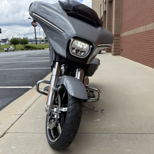 2026 Harley-Davidson® Street Glide® Dark Billiard Gray thumb 2
