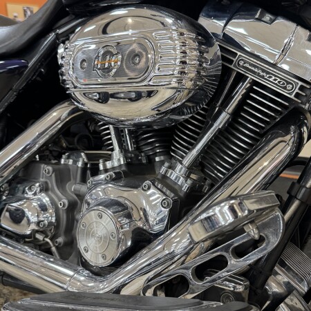 FLHRSE4 2008 Screamin’ Eagle Road King thumb 2