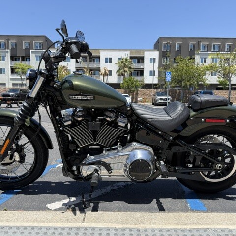 2026 Harley-Davidson® Street Bob® thumb 0