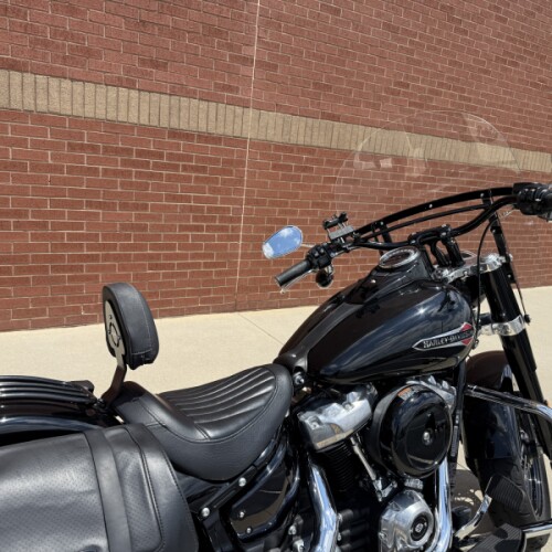 2018 Harley-Davidson® Softail Slim® Vivid Black thumb 0