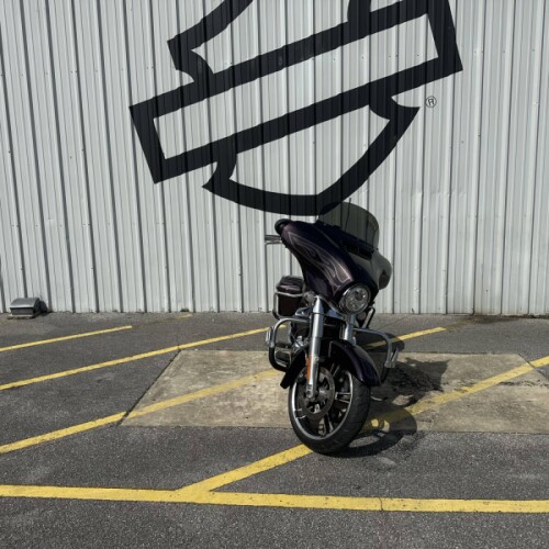 2017 Harley-Davidson® Street Glide® Special Hard Candy Custom™ Mystic Purple Flake thumb 3