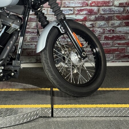 FXBB 2020 Street Bob® thumb 1