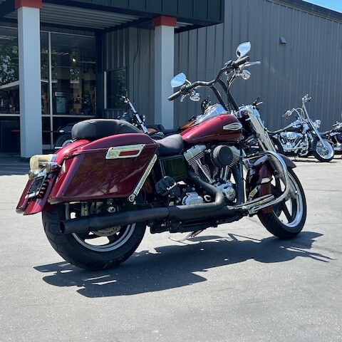 2015 Harley-Davidson® Switchback™ thumb 2
