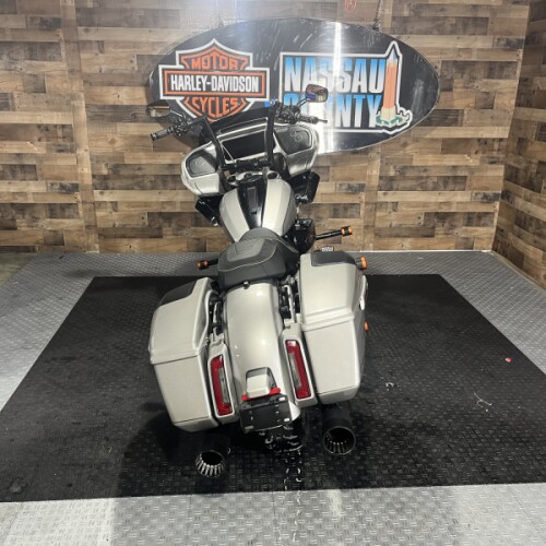 2023 Harley-Davidson® CVO™ Road Glide® Dark Platinum w/Pinstripe thumb 1