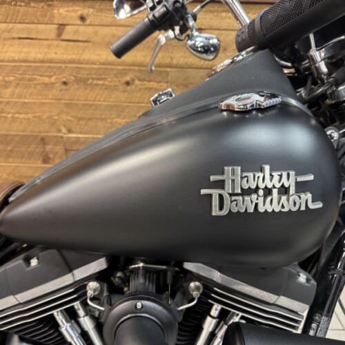 2016 Harley-Davidson® Street Bob® Black Denim FXDB103 thumb 3