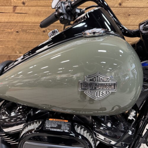 2021 Harley-Davidson® Road King® Special Deadwood Green FLHRXS thumb 3