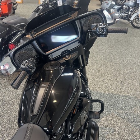 2026 Harley-Davidson® FLHX Street Glide™- Blk Trim thumb 2