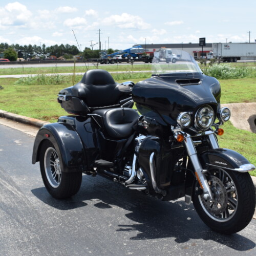 FLHTCUTG 2023 Tri Glide® Ultra thumb 3