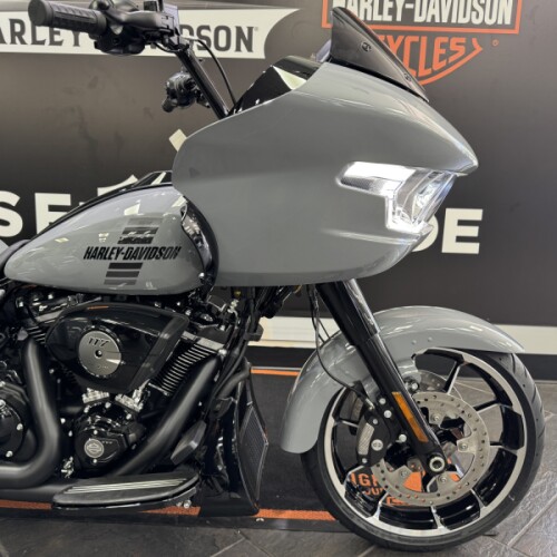 2026 Harley-Davidson® Road Glide 3 Dark Billiard Gray thumb 3