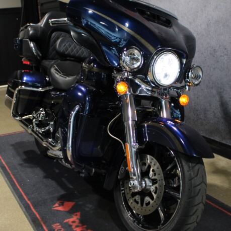 2018 Harley-Davidson<sup>®</sup> 115th Anniversary CVO<sup>™</sup> Limited Odyssey Blue FLHTKSE ANV thumb 1
