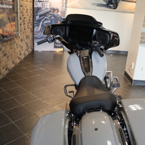 2025 Street Glide™ (FLHX) thumb 2