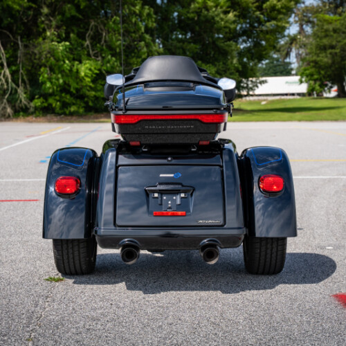 2025 Harley-Davidson® Tri Glide™ Ultra FLHTCUTG thumb 1