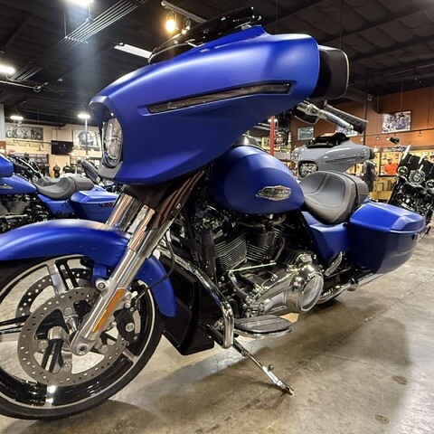 2026 Harley-Davidson® Street Glide® Aurora Blue Denim Chrome Trim thumb 1