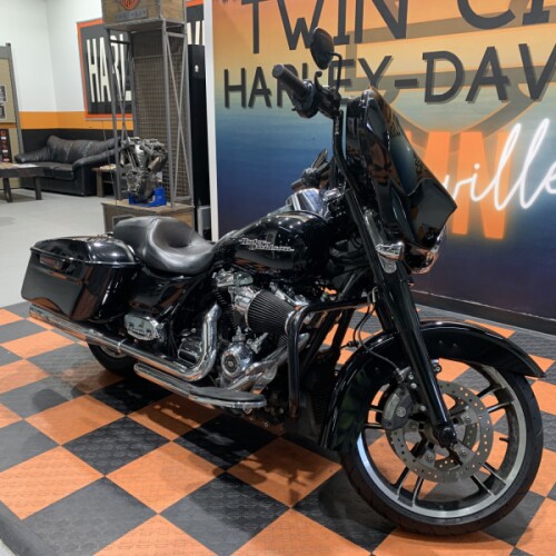 2017 Harley-Davidson Street Glide Special FLHXS thumb 2