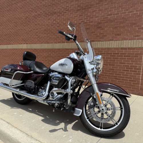 2021 Harley-Davidson® Road King® Midnight Crimson & Stone Washed White Pearl thumb 3