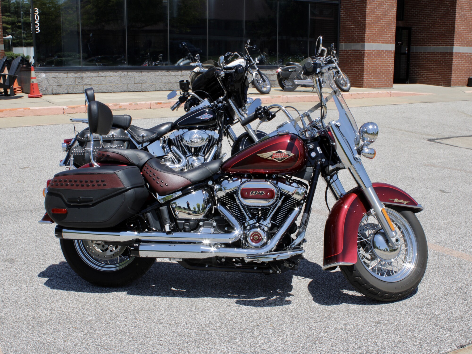 2023 Harley-Davidson® Heritage Classic Heirloom Red Fade