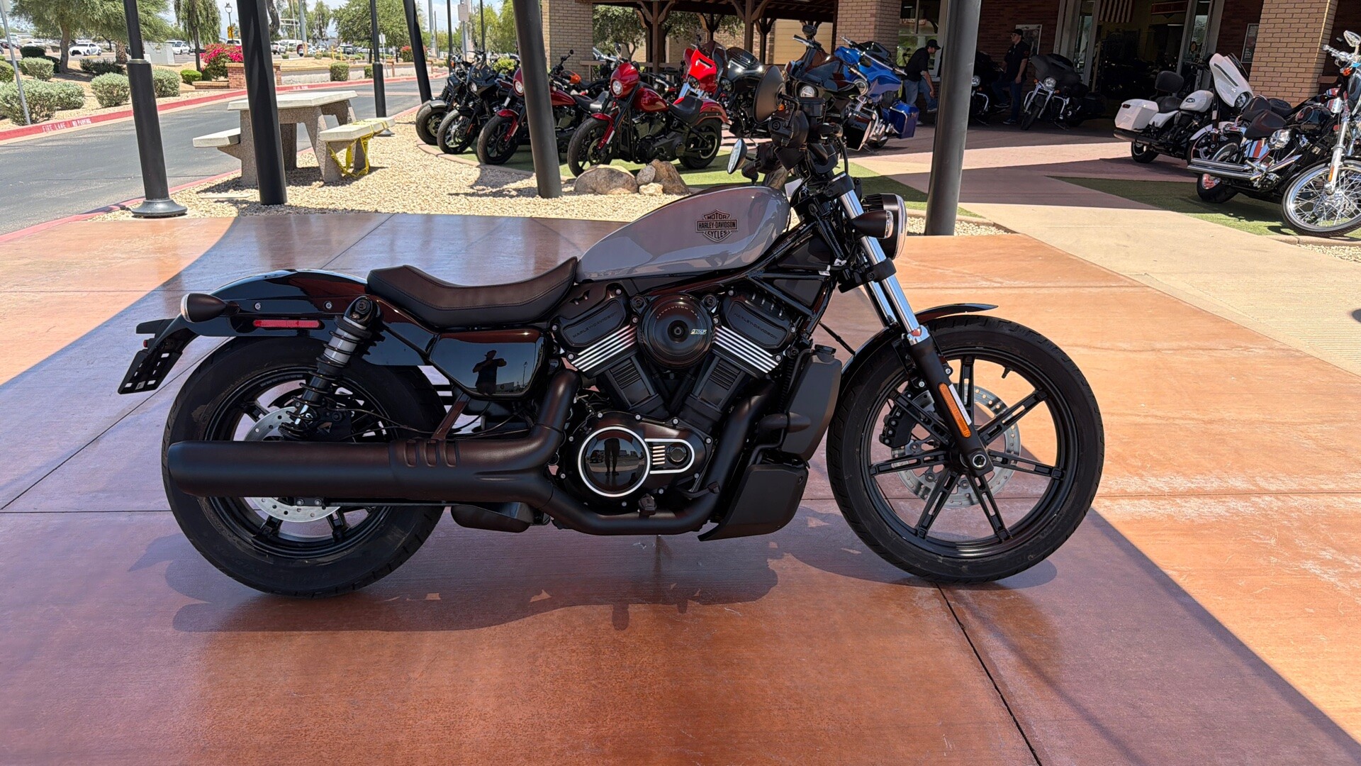 RH975 2026 Nightster®