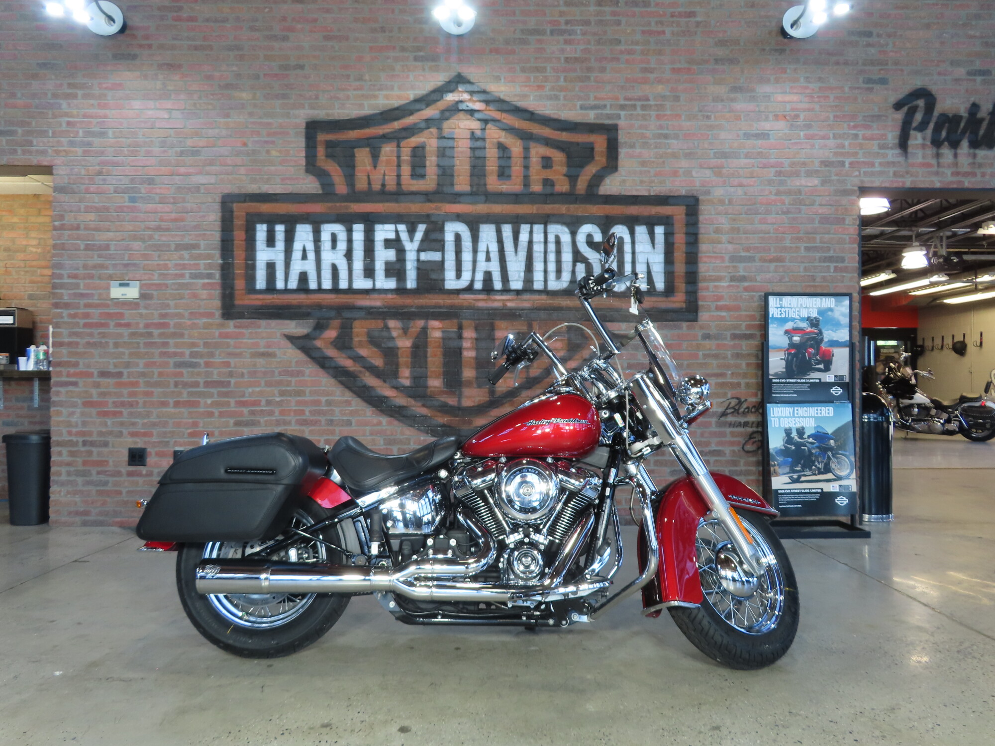 2018 Harley-Davidson® Deluxe FLDE